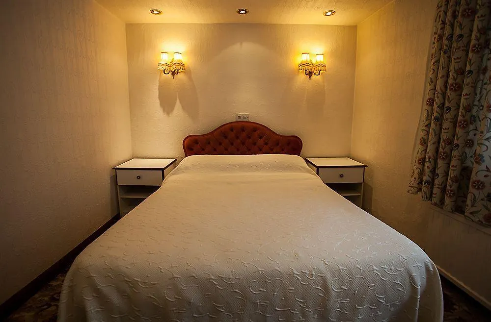 The Avenue Hotel Leeds   Leeds (West Yorkshire)
